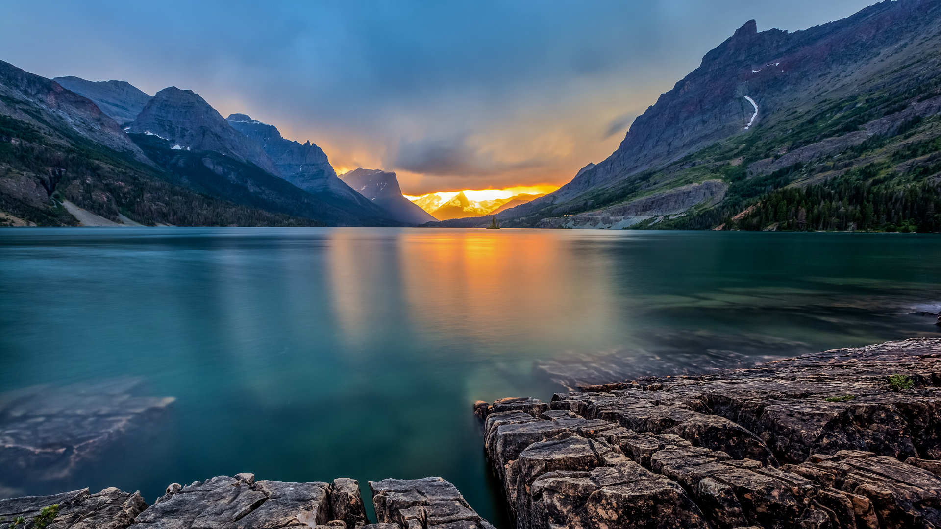Sunset at Saint Mary Lake, Glacier national park, Montana, USA