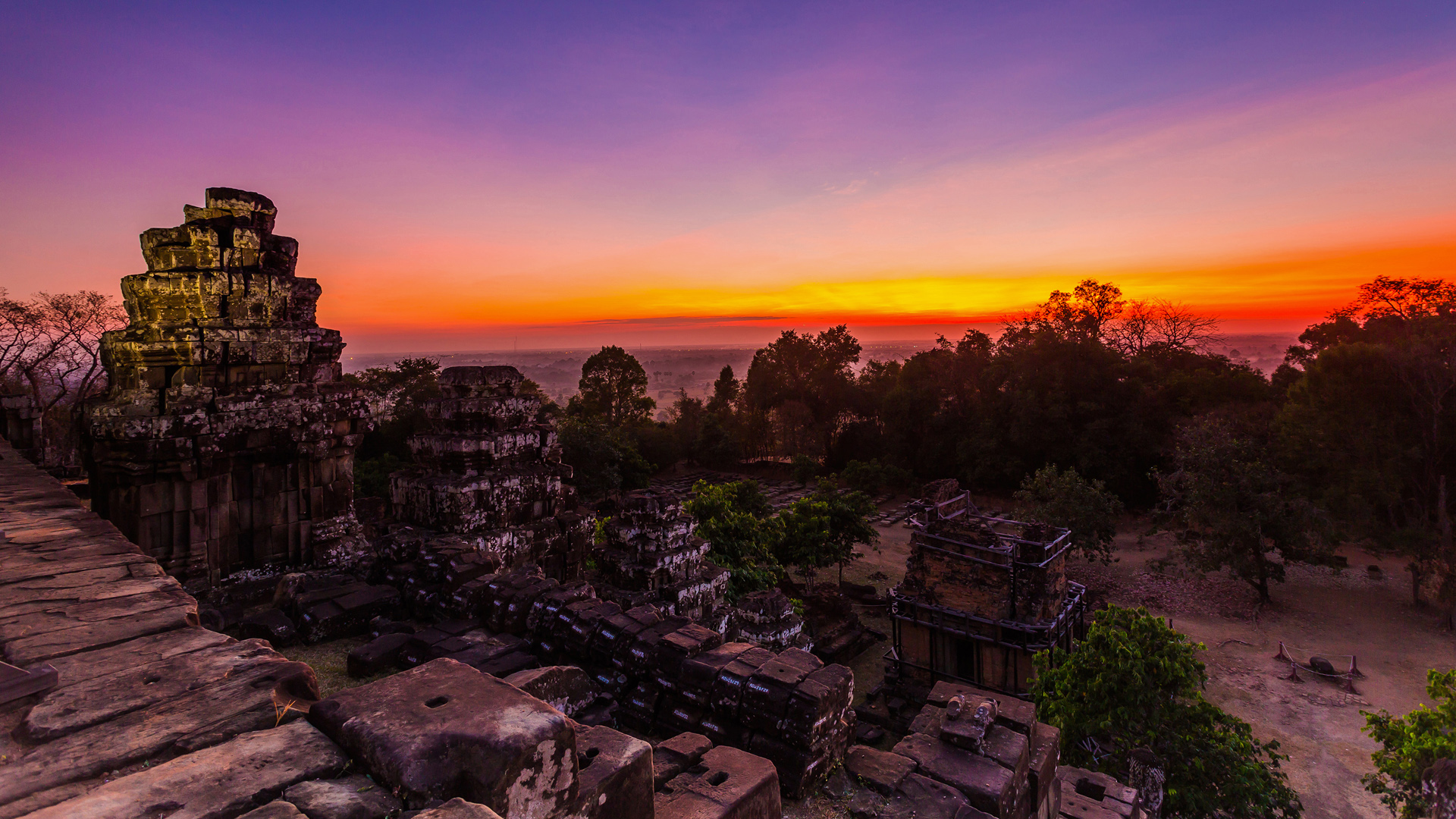 Sunset at Phnom Bakheng in Angkor Wat, Cambodia