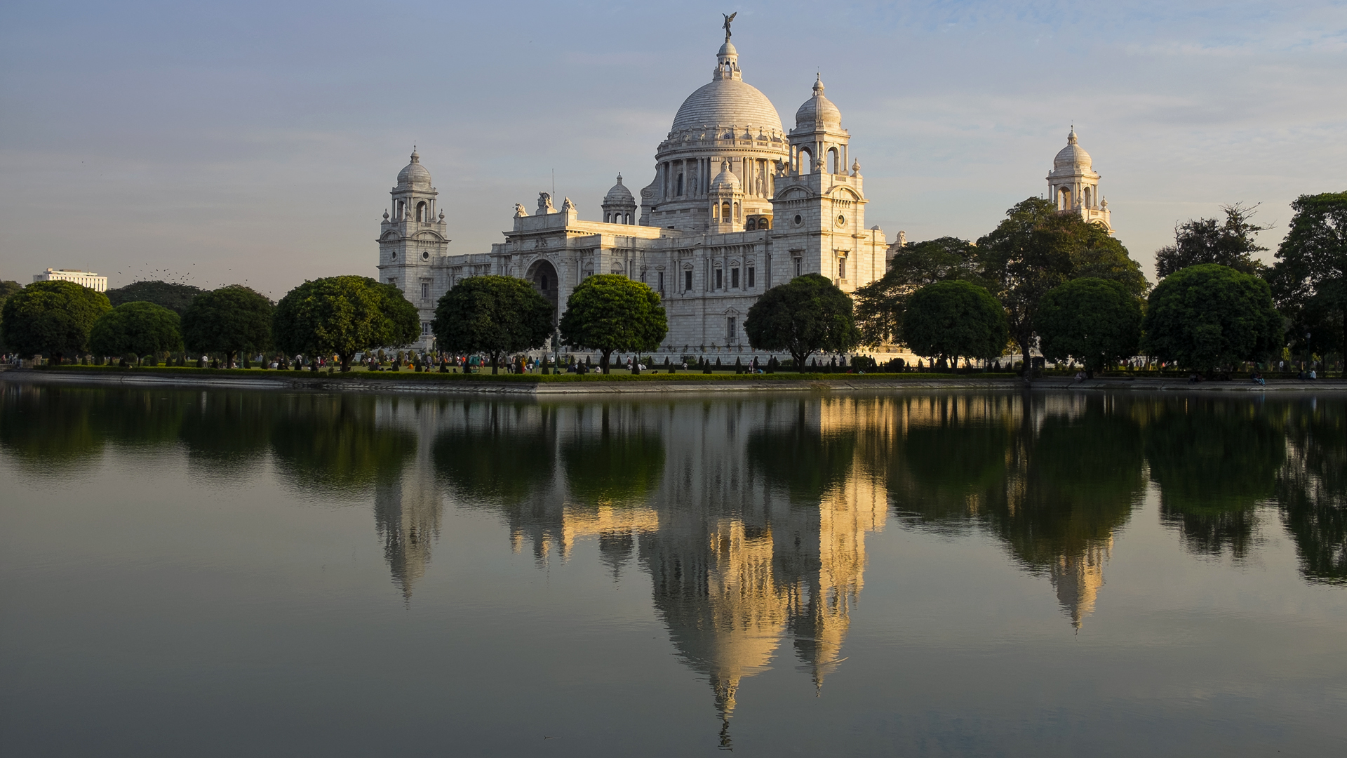 Victoria Memorial in late afternoon light, Kolkata (Calcutta),  West Bengal, India