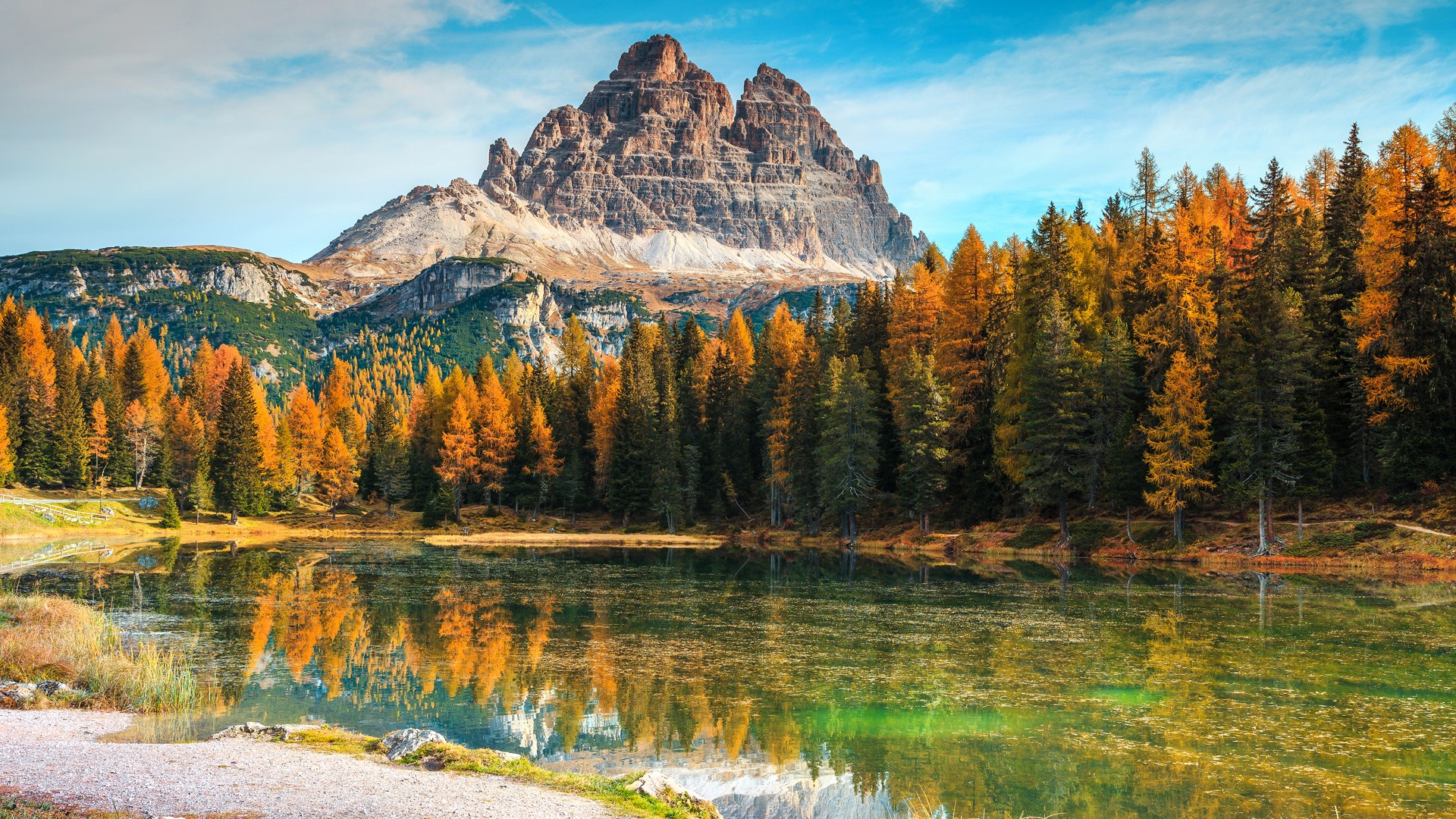 Antorno lake with famous Tre Cime di Lavaredo peaks in autumn, Dolomites, Italy