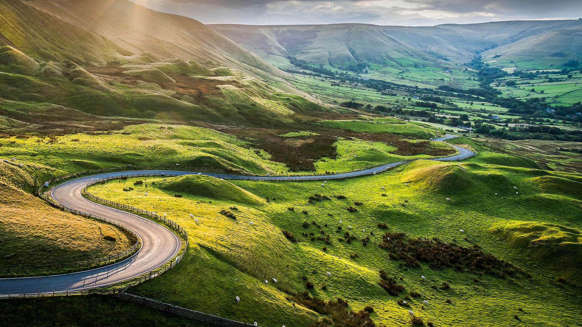 Sunset at Mam Tor, road to Hope Valley, Peak District National Park, Derbyshire, England, UK