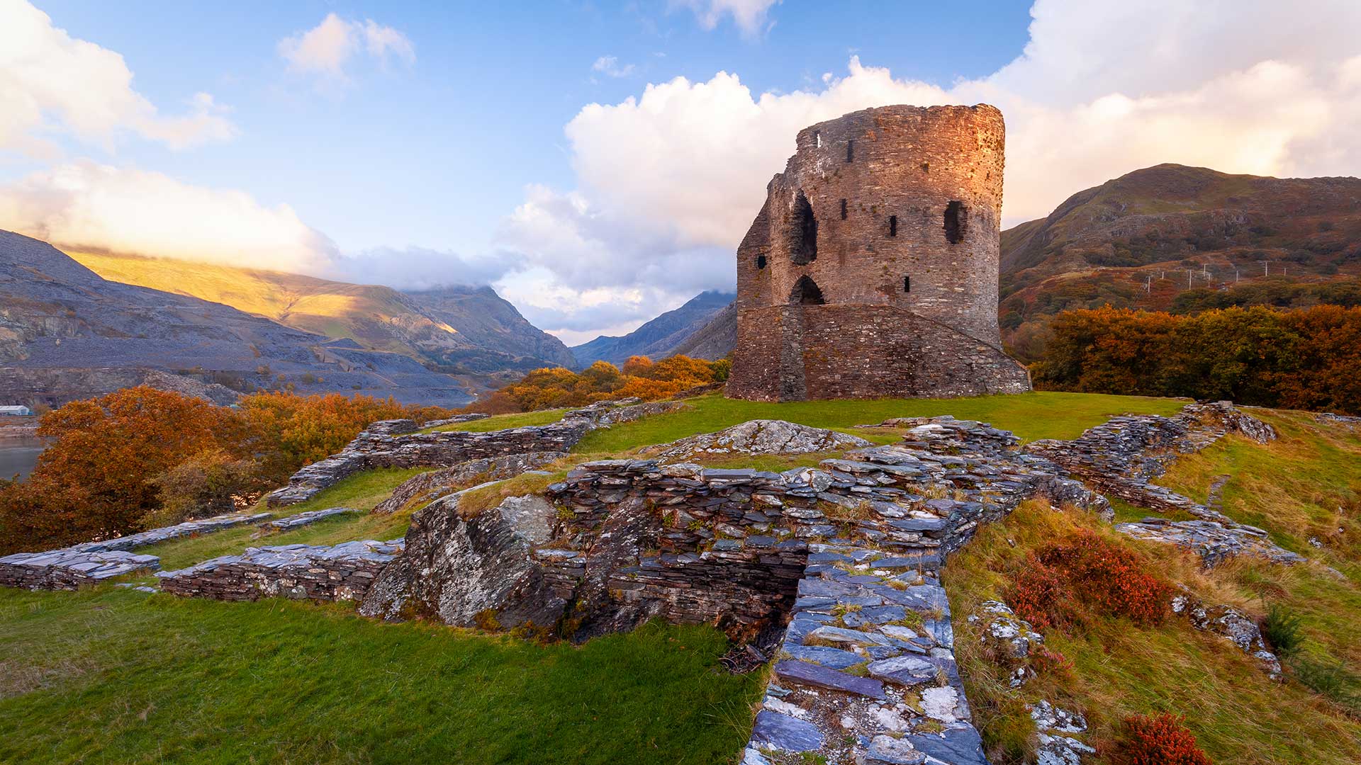 Dolbadarn Castle, Llanberis, Eryri National Park, Wales