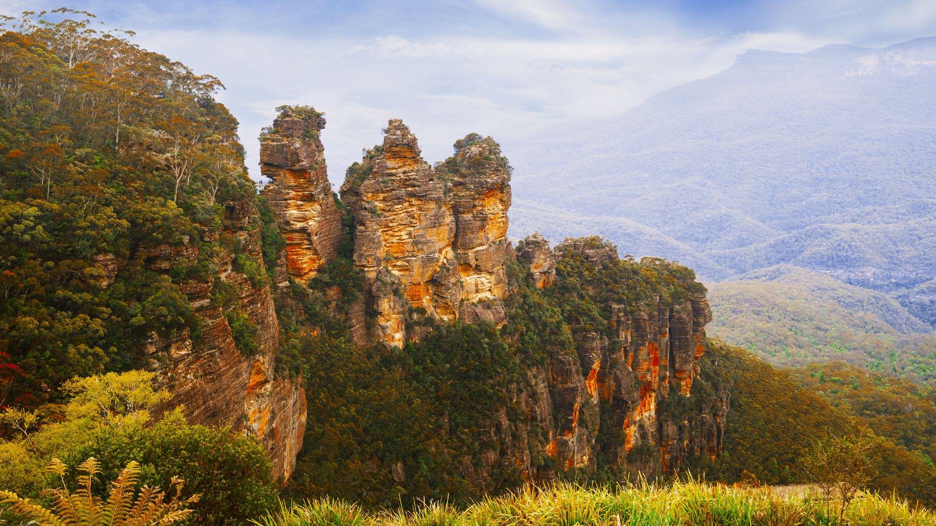 Three Sisters rock formation in the Blue Mountains National Park, New South Wales, Australia